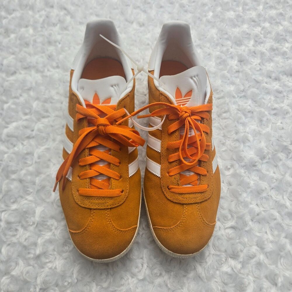 adidas Gazelle Mens Size 10.5 Orange Sneakers suede Style code IG2091 upper - Picture 4 of 9